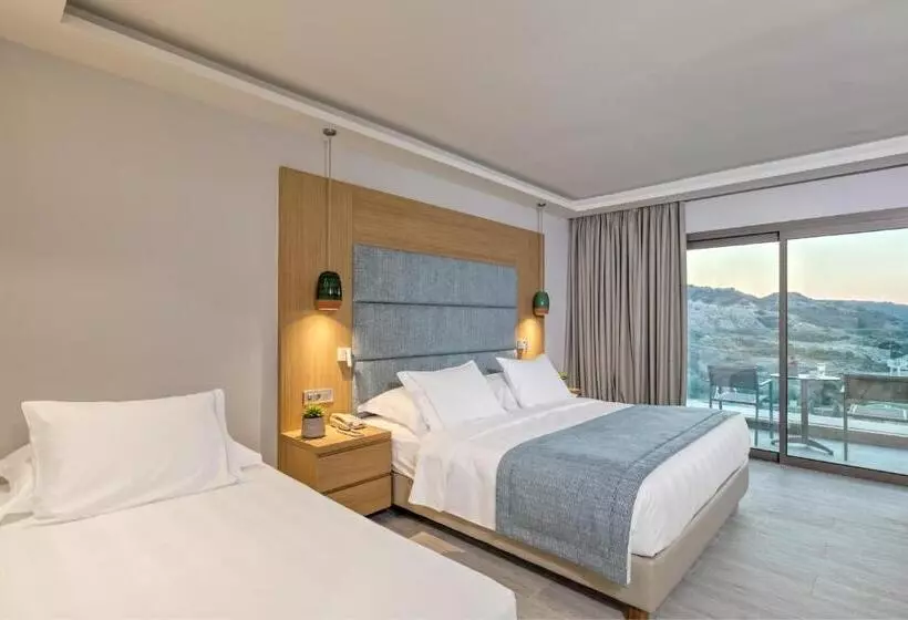 ファミリールーム, Amada Colossos Resort
