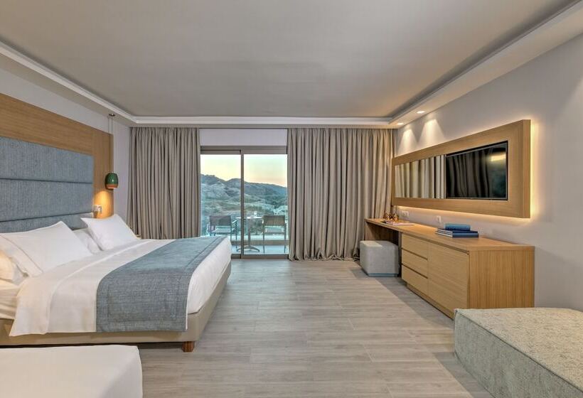 Семейный Номер, Amada Colossos Resort