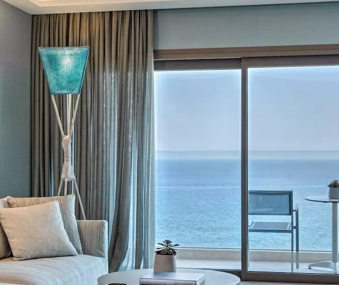 オーシャンビューデラックススイート, Amada Colossos Resort