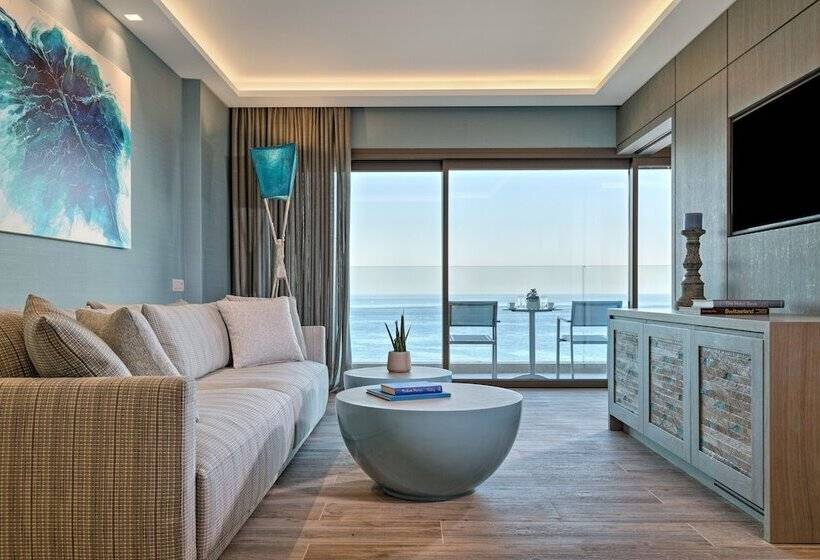 Люкс Deluxe Вид на Море, Amada Colossos Resort