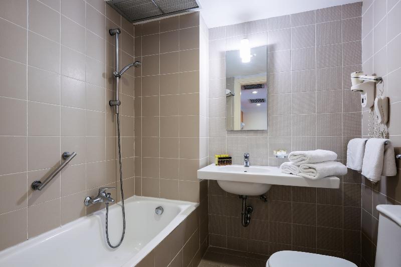 Номер Стандарт, Angela Downtown