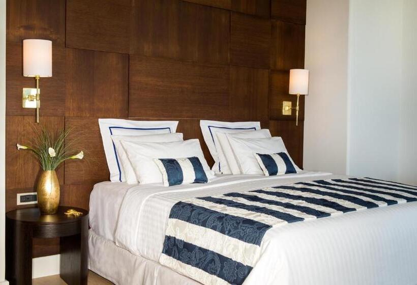 景色の見えるスイートルーム, Aquila Atlantis