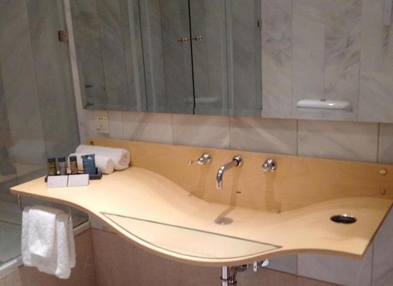 景色の見えるスイートルーム, Aquila Atlantis