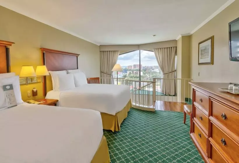سوییت دوبلکس, Barcelo Guatemala City