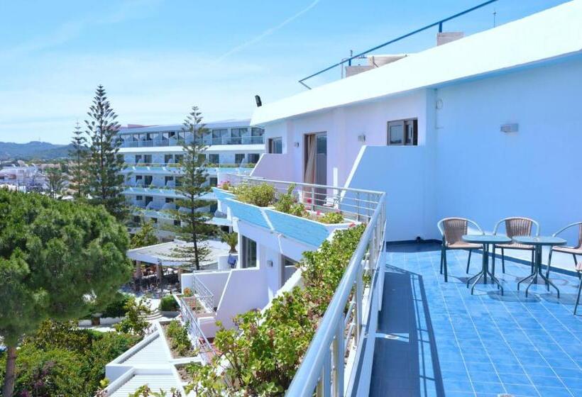 סוויטה משפחתית, Blue Horizon