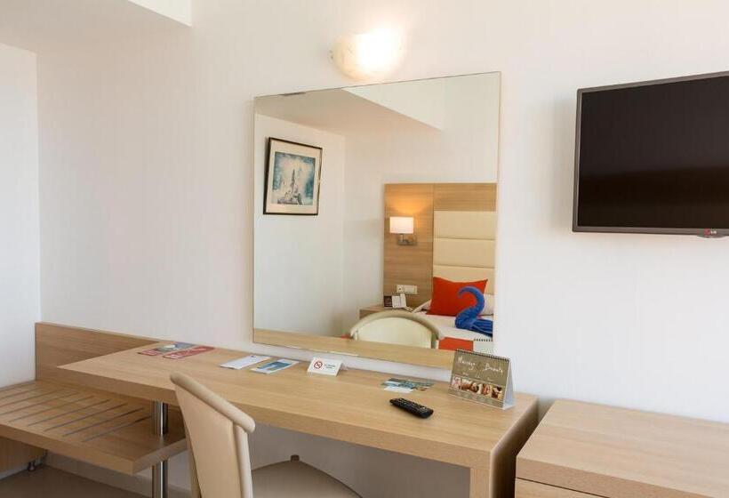 חדר סופריור נוף לים, Blue Horizon