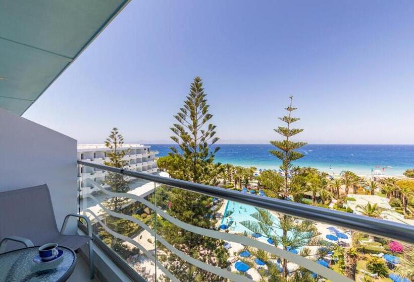 חדר סופריור נוף לים, Blue Horizon