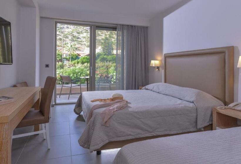 1ベッドルームファミリーアパートメント, Cactus Beach