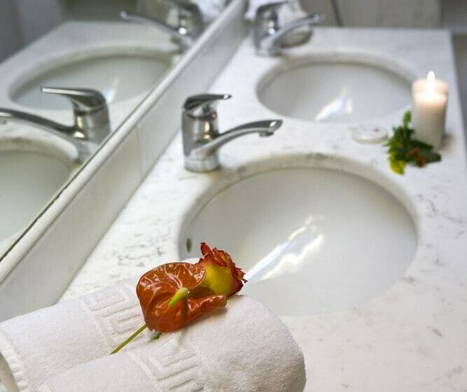 스탠다드 룸 바다 전망, Corfu Palace