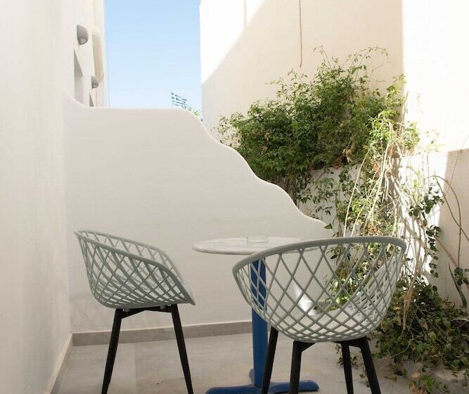 חדר אקונומי, Cyclades