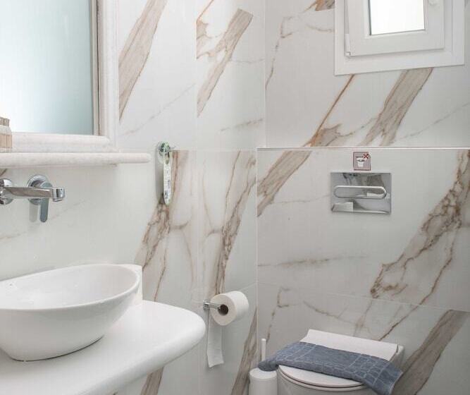 חדר סטנדרט לארבעה, Cyclades