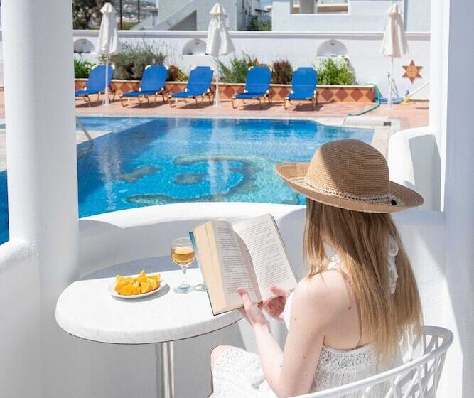 חדר סטנדרט לארבעה, Cyclades