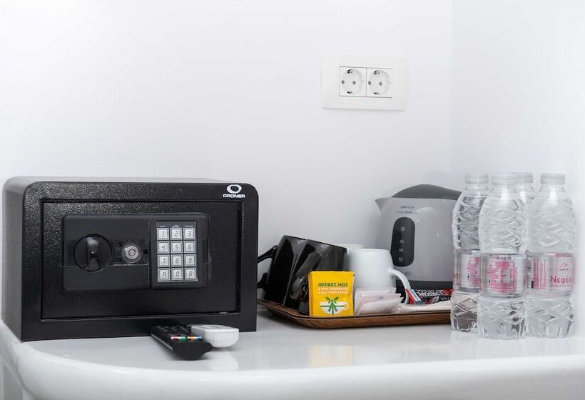 חדר אקונומי, Cyclades