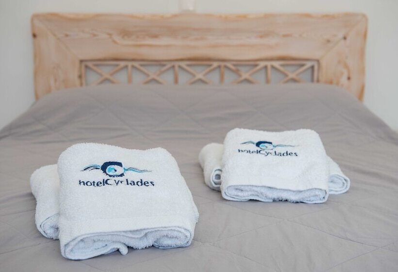 חדר סטנדרט לארבעה, Cyclades