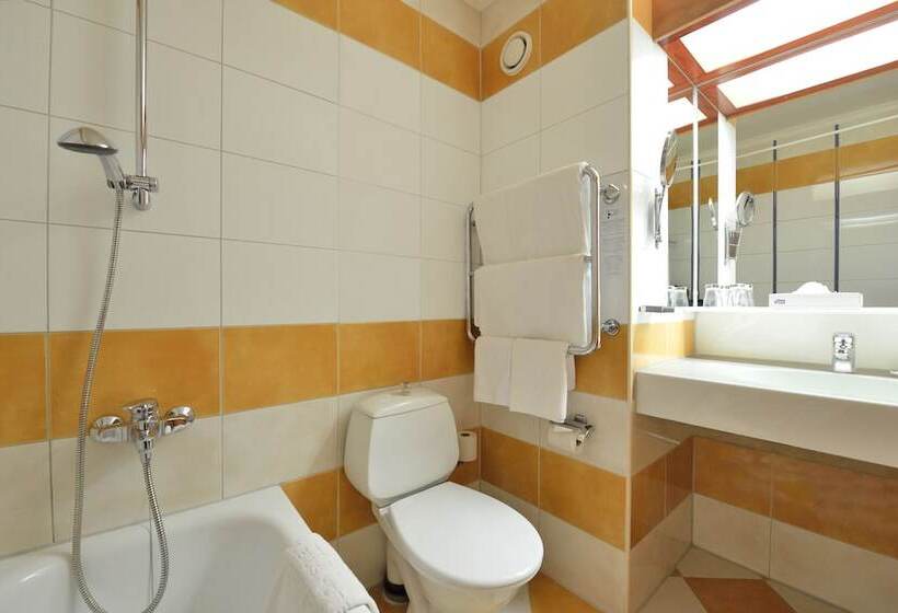 اتاق استاندارد پلاس, Danubius Hotel Bük