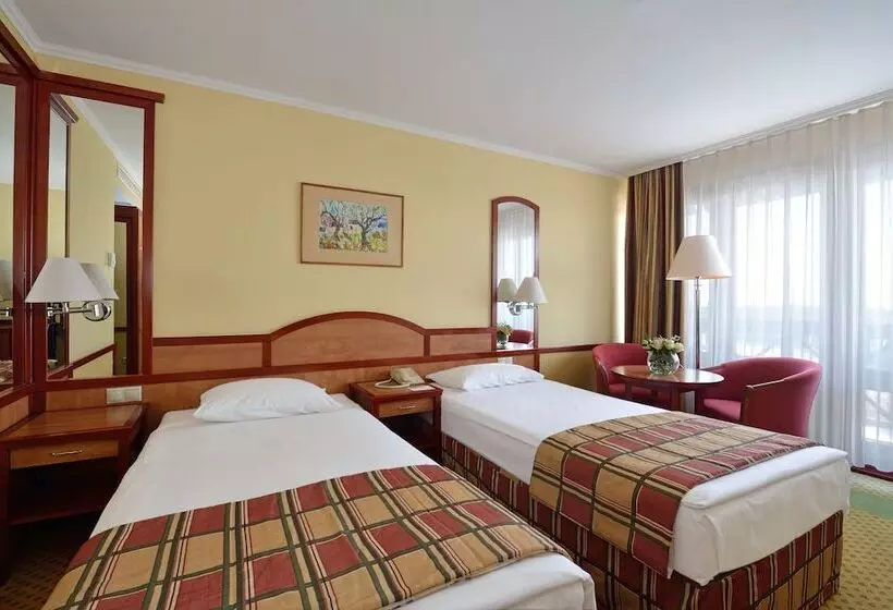 Superior-Zimmer, Danubius Hotel Bük