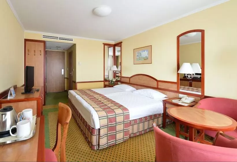 Superior-Zimmer, Danubius Hotel Bük