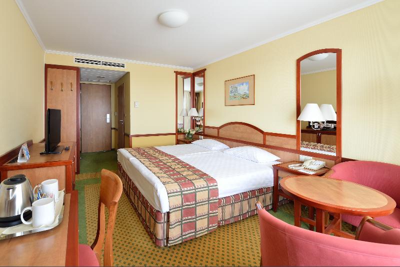 اتاق سوپریور, Danubius Hotel Bük