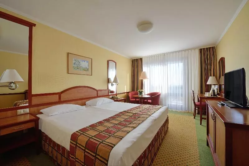Superior-Zimmer, Danubius Hotel Bük