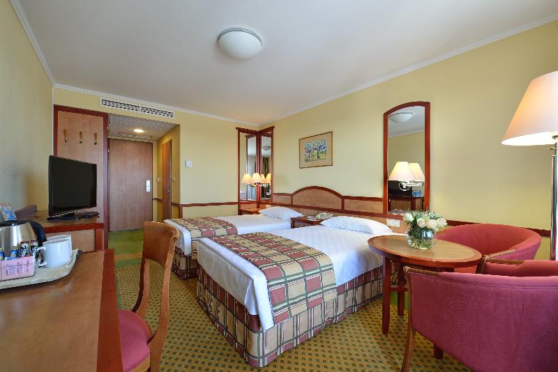 Номер Superior, Danubius Hotel Bük