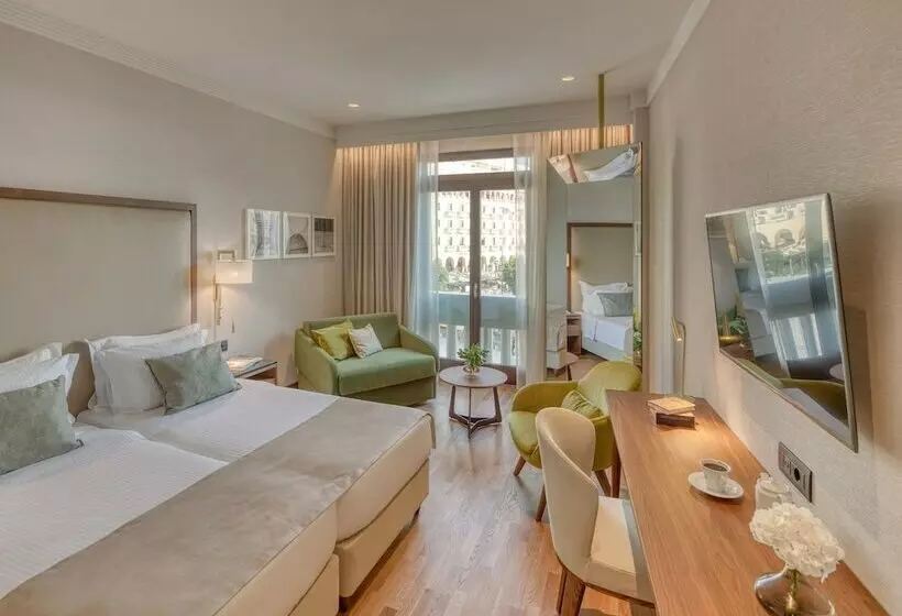 Superior-huone Merinäkymä, Electra Palace Thessaloniki