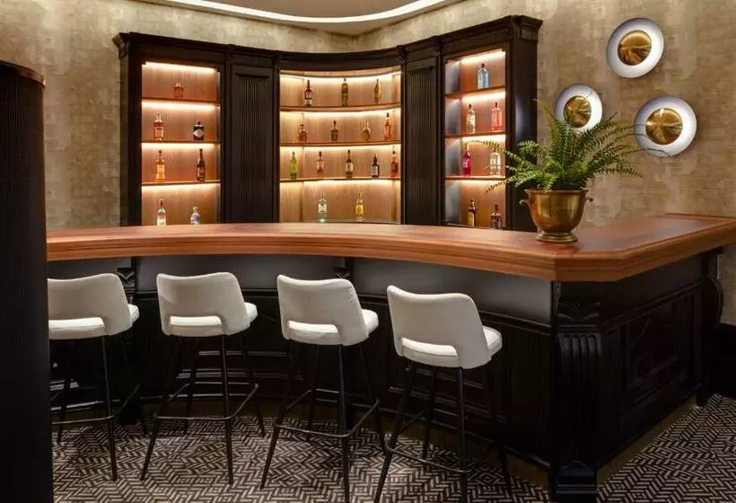 Executive-huone Merinäkymä, Electra Palace Thessaloniki