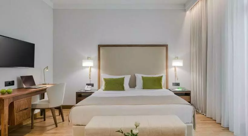 Triple Classic Room