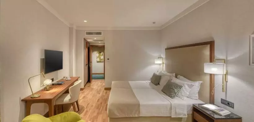 Upper Triple Room Sea View