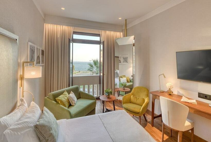 带海景的高档三人间, Electra Palace Thessaloniki