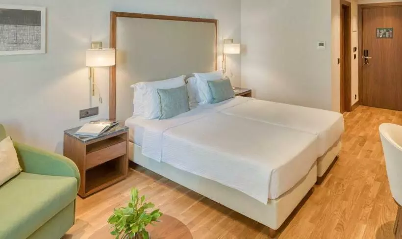 Superior Room Side Sea View