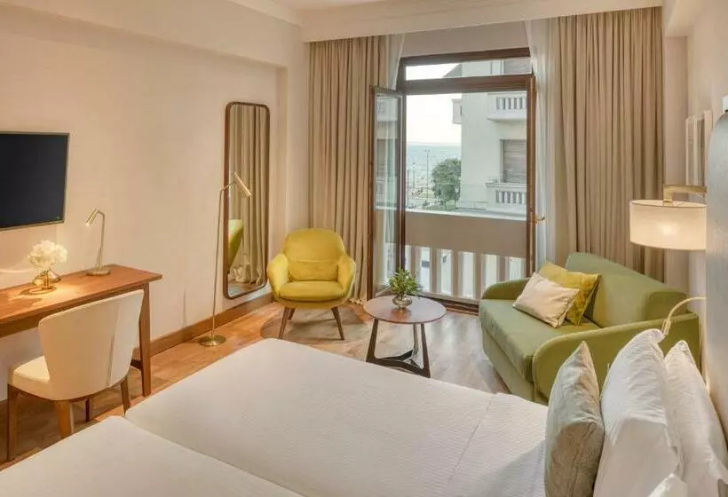 Superior-huone Sivuttainen Merinäkymä, Electra Palace Thessaloniki