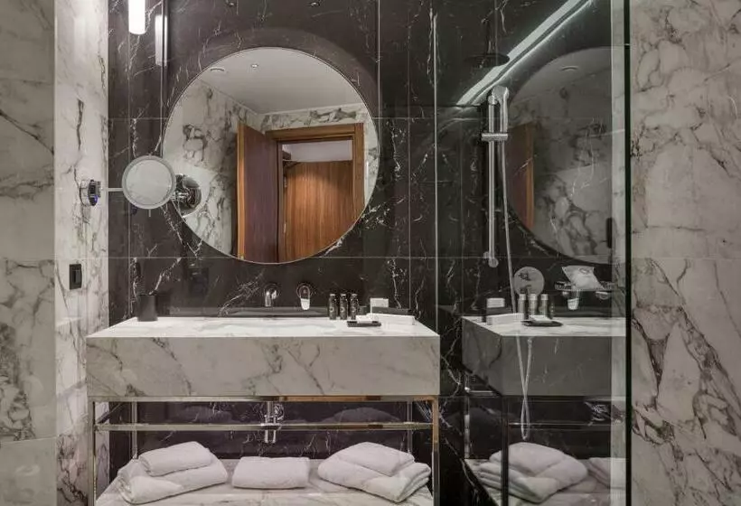Superior-huone Sivuttainen Merinäkymä, Electra Palace Thessaloniki
