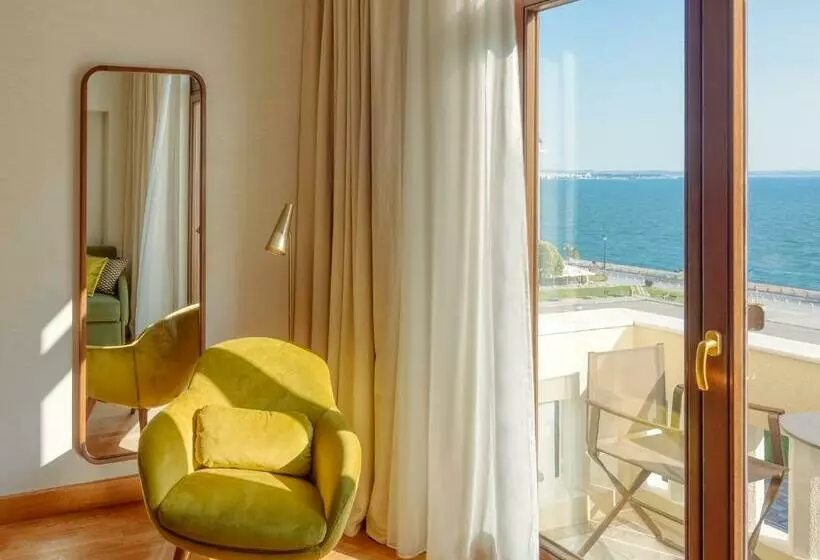 Premium Triple Room