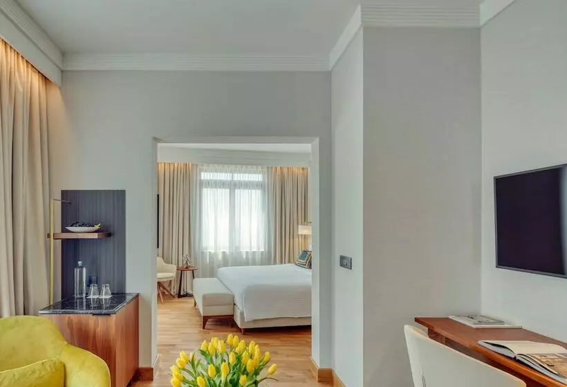 Superior-sviitti, Electra Palace Thessaloniki