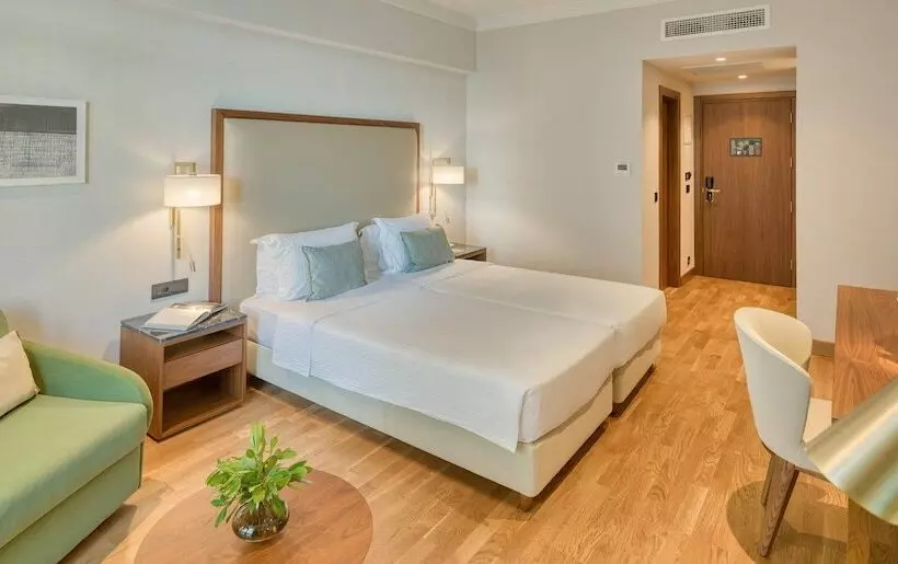 Superior Kolmen Hengen Huone, Electra Palace Thessaloniki