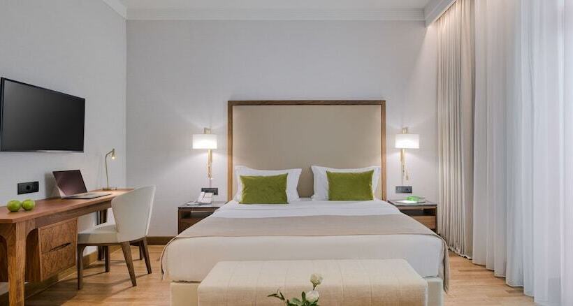 三人经典房间, Electra Palace Thessaloniki