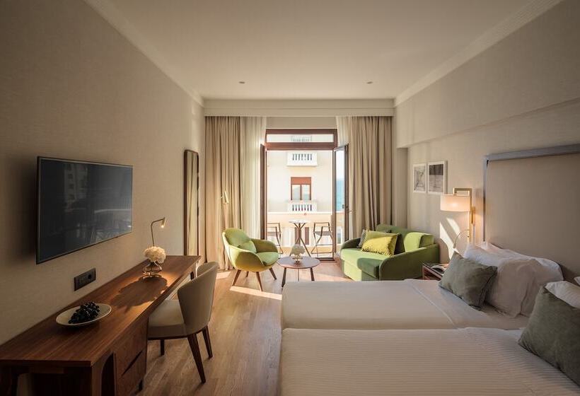 高级三人间, Electra Palace Thessaloniki