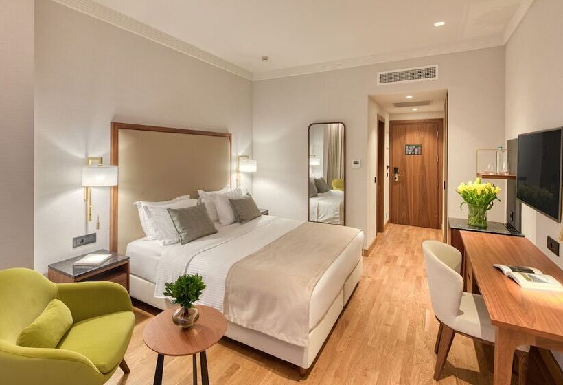 行政三人间, Electra Palace Thessaloniki