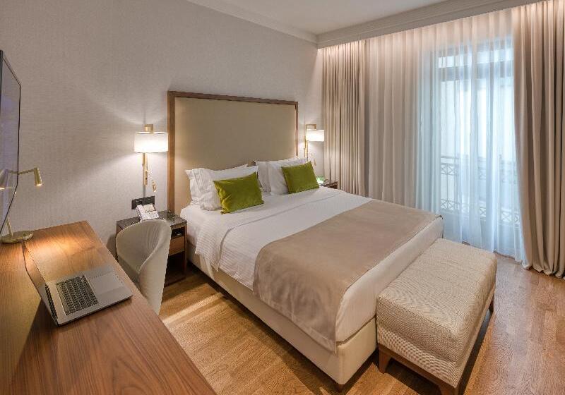 三人经典房间, Electra Palace Thessaloniki