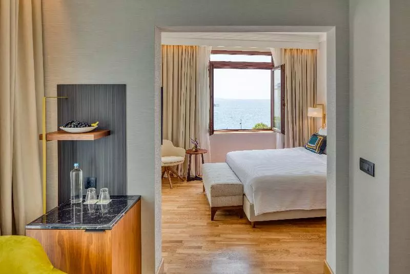 Juniorsviitti, Electra Palace Thessaloniki