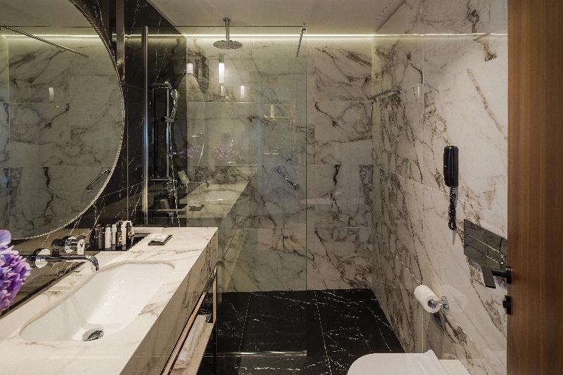 高级三人间, Electra Palace Thessaloniki