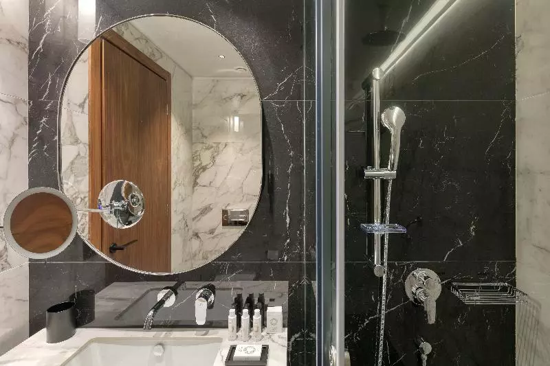 Superior Kolmen Hengen Huone Merinäkymä, Electra Palace Thessaloniki