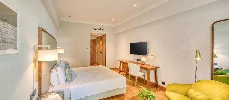 Superior Kolmen Hengen Huone Merinäkymä, Electra Palace Thessaloniki