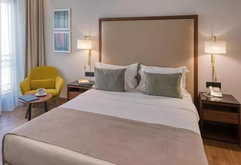 Classic-huone, Electra Palace Thessaloniki