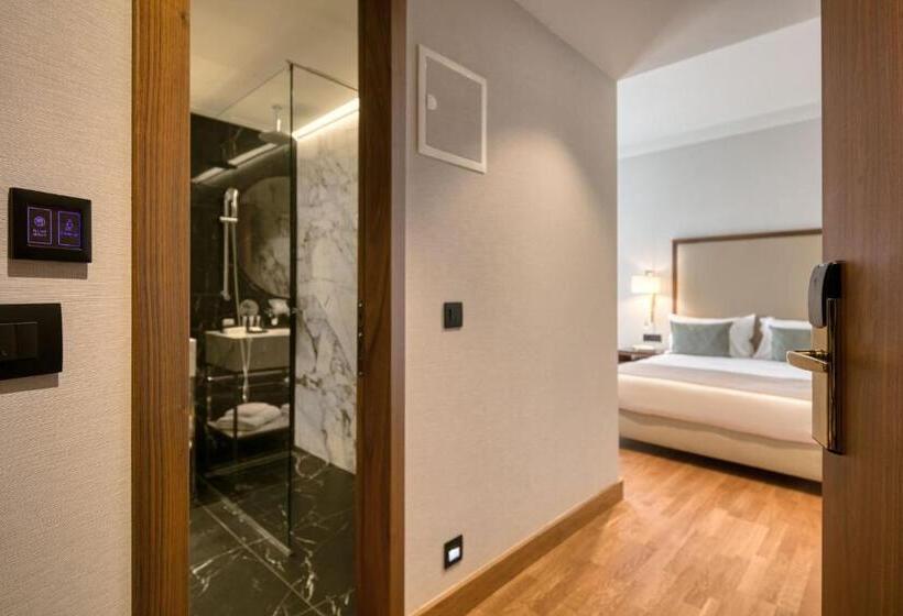 三人经典房间, Electra Palace Thessaloniki