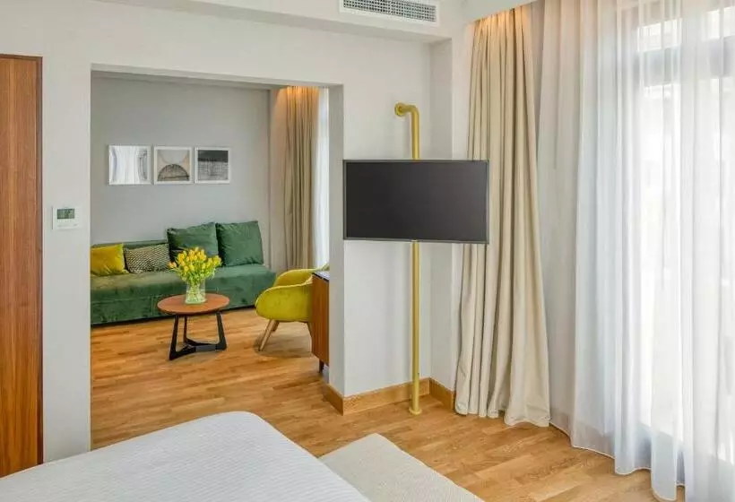 Juniorsviitti, Electra Palace Thessaloniki
