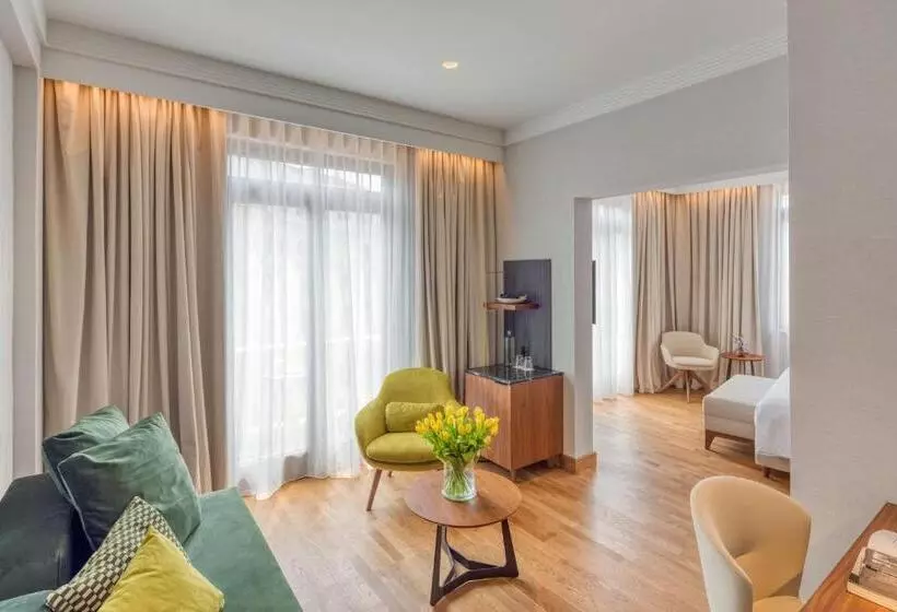 Juniorsviitti, Electra Palace Thessaloniki