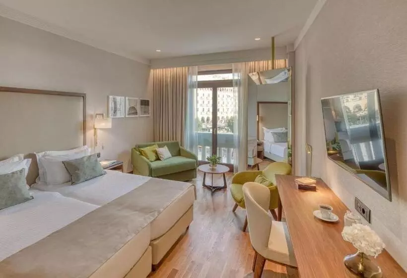 Superior-huone Sivuttainen Merinäkymä, Electra Palace Thessaloniki