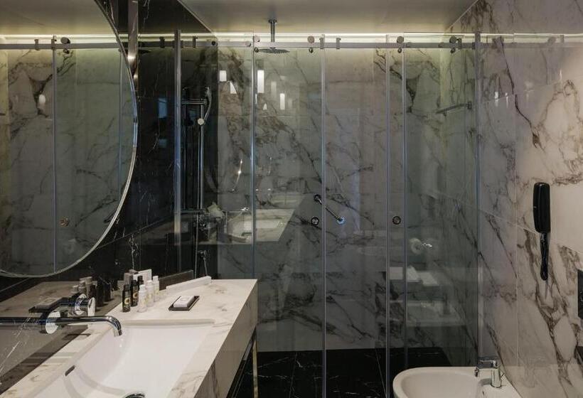 行政三人间, Electra Palace Thessaloniki