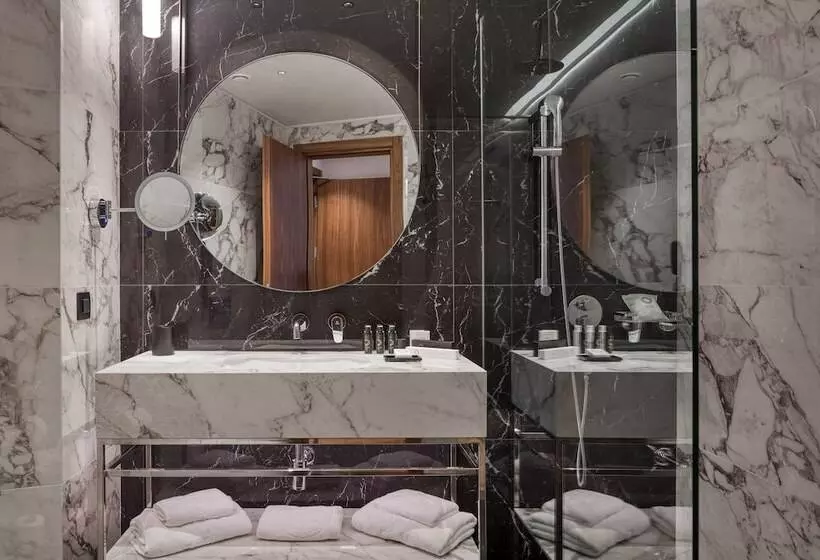 Classic-huone, Electra Palace Thessaloniki
